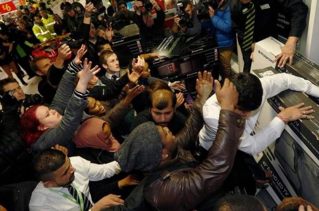 В этом году &quot;черная пятница&quot; отметилась рекордными продажами оружия