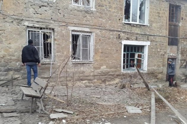 Боевики 16 раз обстреляли населенные пункты в Донбассе, погиб один мирный житель - штаб АТО