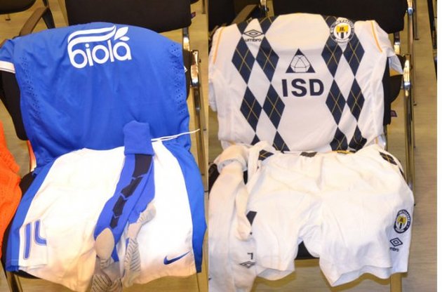 "Днепр" занимает третье место в турнирной таблице, "Металлург" - 10-й