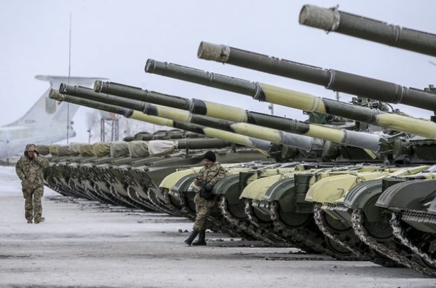 Порошенко передал бойцам АТО "Буцефалы" и "Булаты"