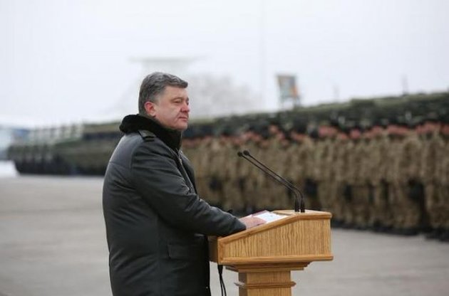 Порошенко заявил, что потери украинских военных за время конфликта достигли 1250 человек