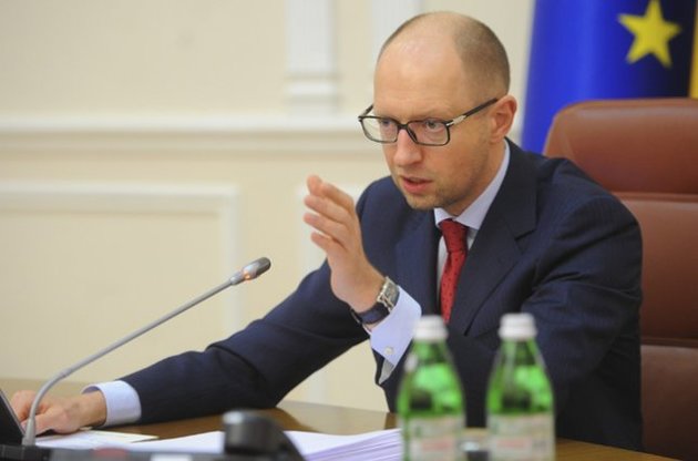 Яценюк планирует тратить на силовиков 5% ВВП