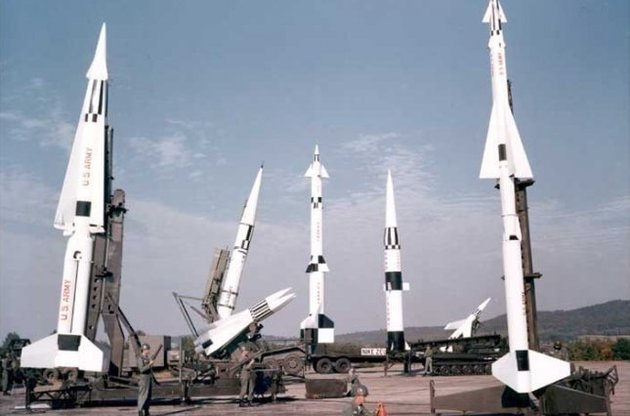 Коморовский: Приоритет Польши - собственные ПРО и ПВО