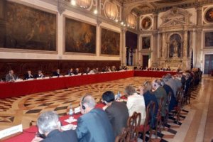 Венецианская комиссия отказалась от критики закона о люстрации – СМИ