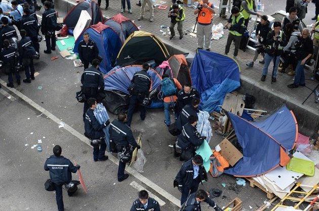 В Гонконге ликвидировали последний лагерь местного "майдана"