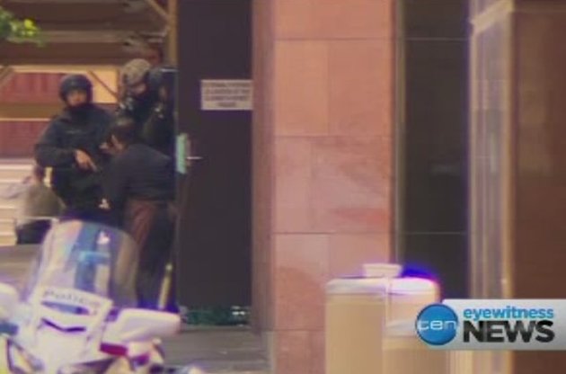 В Сиднее прогремел взрыв, полиция штурмует кафе с заложниками - СМИ