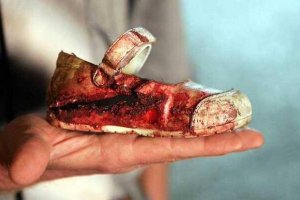 Расстрелявшие свыше сотни детей в Пакистане боевики уничтожены - BBC