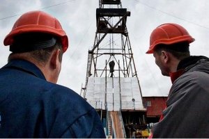 Україна повернула собі газовидобувні вишки на кордоні з анексованим Кримом