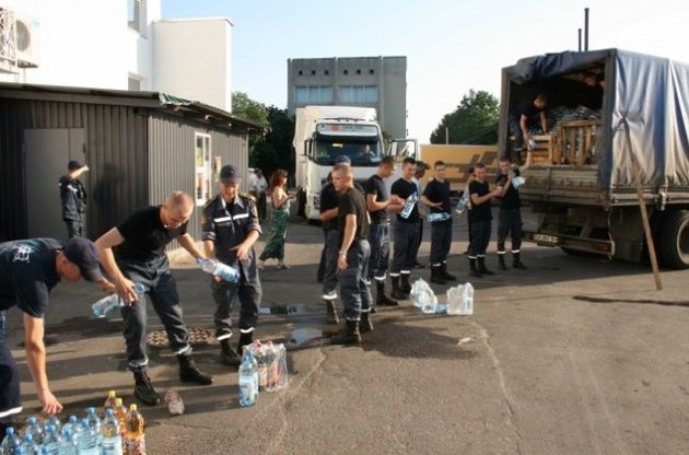 Гумпомощь не может доехать в Донецк