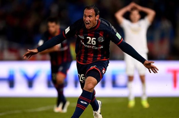 &quot;Сан-Лоренцо&quot; в напряженной борьбе одолел &quot;Окленд&quot;