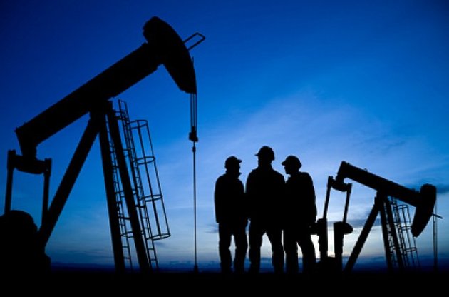 Падение инвестиций в геологоразведку поддержало цены на нефть