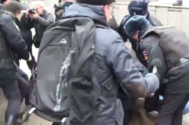 Задержаны активисты, которые шли задавать вопросы Путину