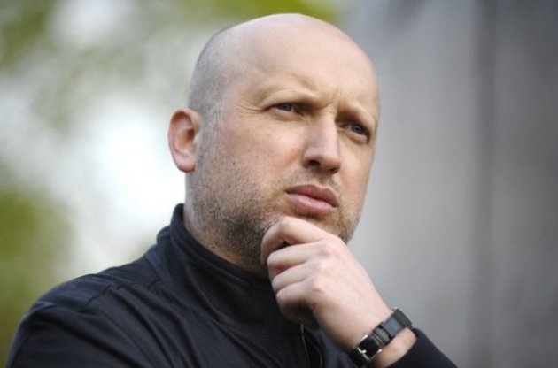 Турчинов анонсував посилення пропускного режиму в зоні АТО