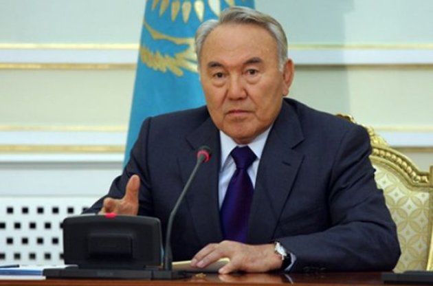Назарбаєв вважає себе "об'єктивно" нейтральним між Україною і РФ