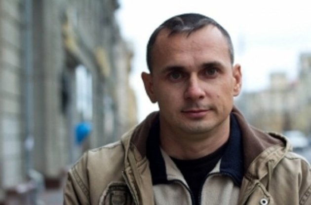 Сенцова оставили под стражей еще на 3 месяца