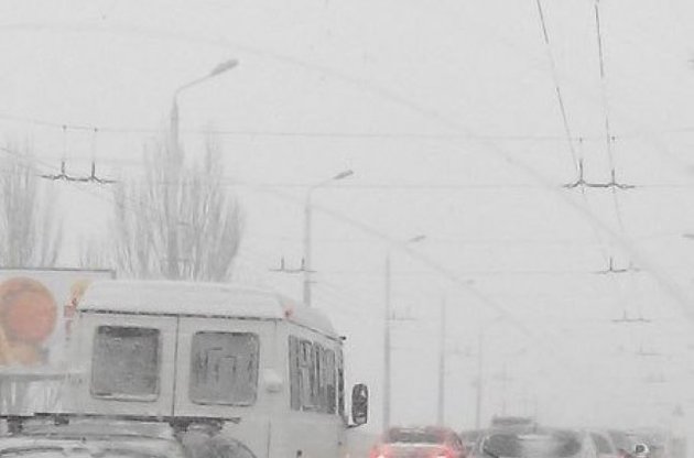 Из-за снегопадов Николаевская и Херсонская области закрыли движение автотранспорта