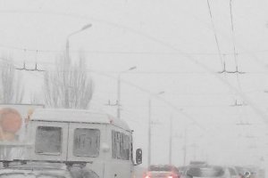 Через снігопади Миколаївська і Херсонська області закрили рух автотранспорту