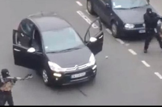 На издание Charlie Hebdo напали террористы Аль-Каиды - очевидец