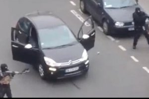 Полиция опубликовала фото подозреваемых в совершении атаки на Charlie Hebdo