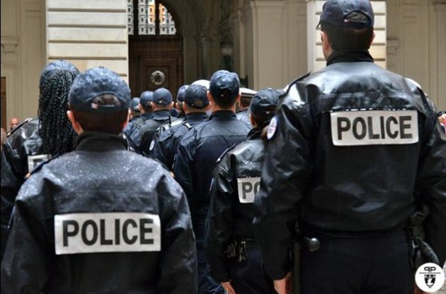 Поліція Парижа показала фото терористів, які напали на єврейську крамницю