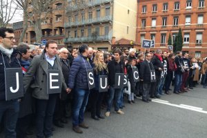 Во Франции проходят массовые акции в память о жертвах терактов