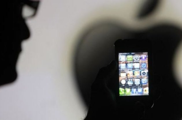 Apple блокує розробників з Криму - ЗМІ