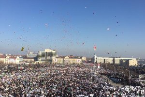 В Грозном проходит шествие против карикатур на пророка Мухаммеда