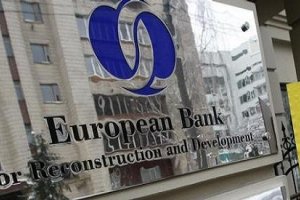 ЄБРР прогнозує скорочення економіки Росії на 4,8% у 2015 році