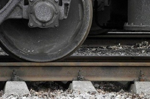 У Запоріжжі підірвали залізничний міст, постраждав товарний потяг