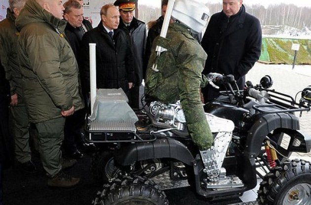 Путину показали боевого робота, сделанного в России