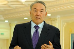 Назарбаев призвал Обаму активней подключиться к решению украинского вопроса