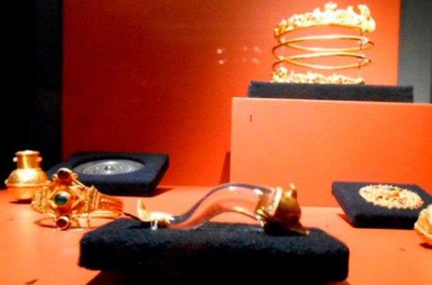В Італії знайшли схованку з 5-ма тисячами вкрадених артефактів