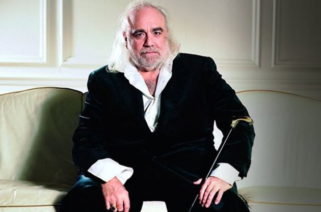 Грецький тенор відомий як автор великої кількості хітів