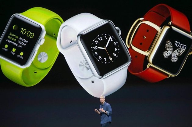 Годинники Apple Watch надійдуть у продаж у квітні