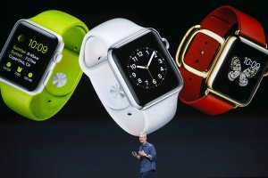 Часы Apple Watch поступят в продажу в апреле