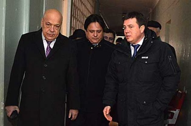 Глава Мінрегіону відвідав Луганщину, обіцяє бюджет через тиждень