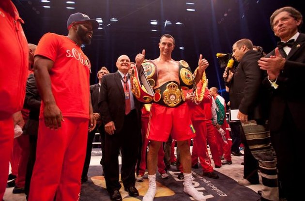Володимир Кличко володіє чотирма поясами чемпіона світу