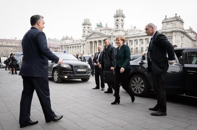 Меркель приехала в Будапешт на встречу с Орбаном