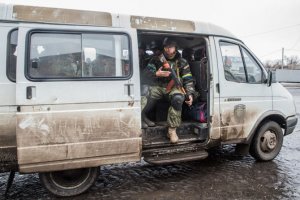 Під час евакуації людей із Дебальцеве тривали обстріли  - ОБСЄ