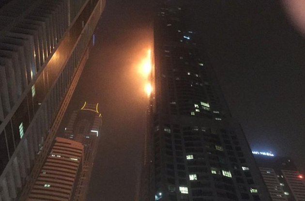 В Дубае начался пожар в самом высоком в мире жилом доме