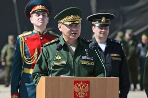 Міністр оборони РФ вирішив особисто перевірити оснащення флоту в Криму новітньою технікою