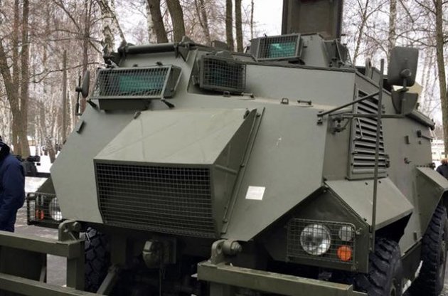 На трассе "Киев-Харьков" произошла авария с участием британских машин Saxon