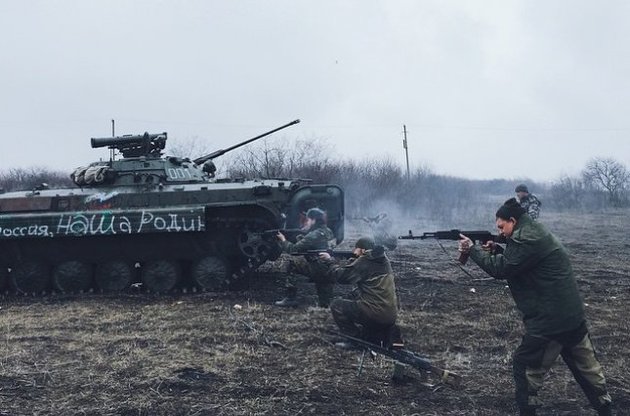 Под Донецк переброшены около 100 единиц военной техники - ИС