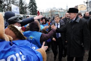 Геращенко предложил сажать организаторов "проплаченных митингов" на срок до пяти лет