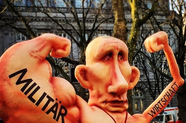 Кремль старается защитить миф, что Путин никогда не болеет - The Guardian