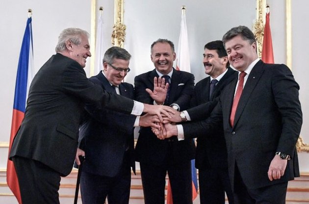 V-4 і Україна: пошук нового формату співробітництва в умовах конфлікту з Росією