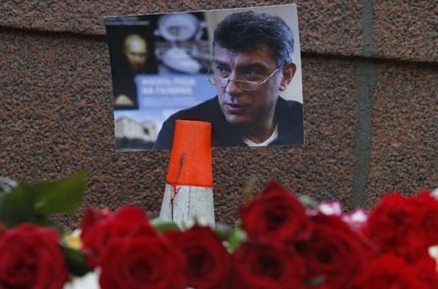 В Москве-реке возле места убийства Немцова нашли два пистолета