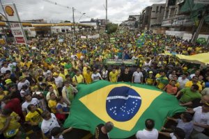 В Бразилии более миллиона демонстрантов требуют отставки президента