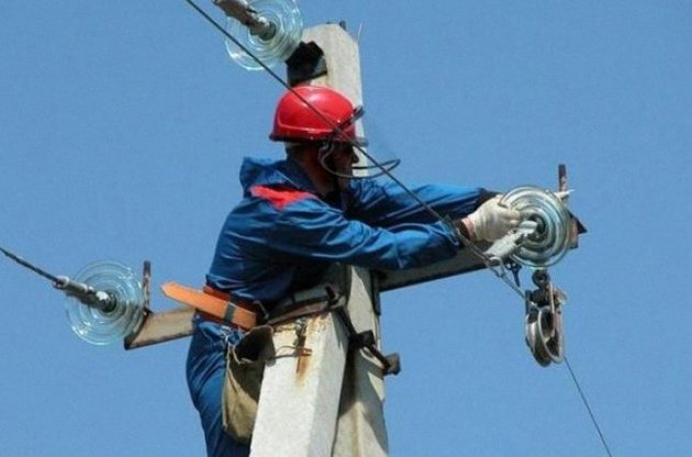 Співробітники компаній продовжують ризикувати життям, працюючи в небезпечних зонах