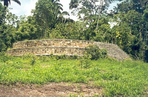 Творцями цивілізації майя оголосили кочують любителів церемоній (на фото - місто Сейбаль)
